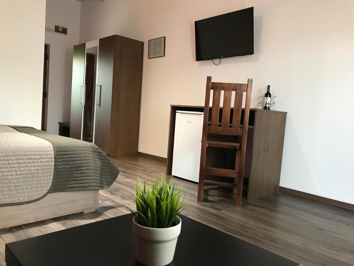 Villa Rubcic Rooms ราโควิซา ภายนอก รูปภาพ